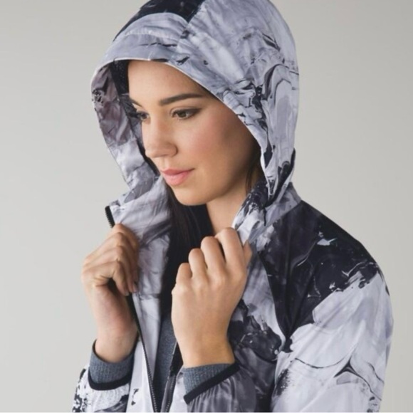 Lululemon Miss Misty Jacket II ( wind breaker ) - Picture 2 of 11